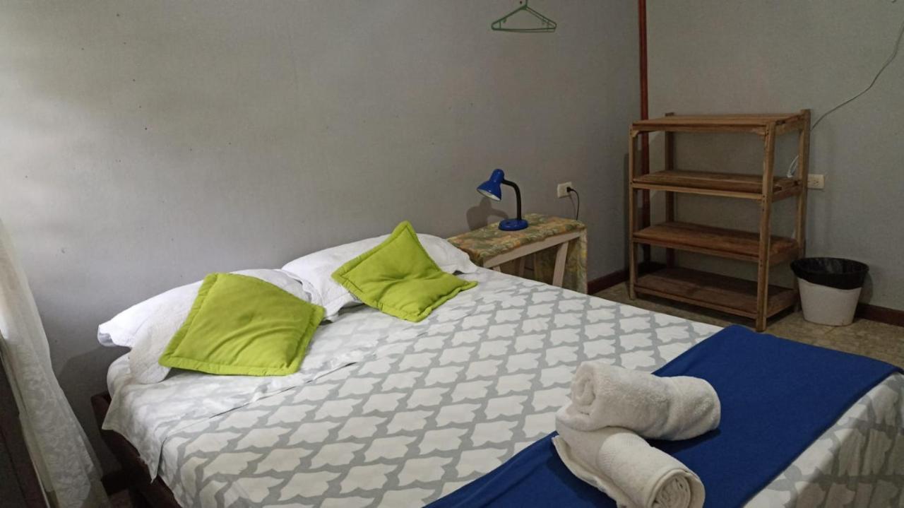 Hospedaje Meryscar Тортугеро Экстерьер фото